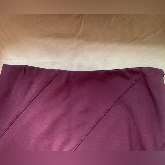 Berry color skirt - Picture 4 of 5